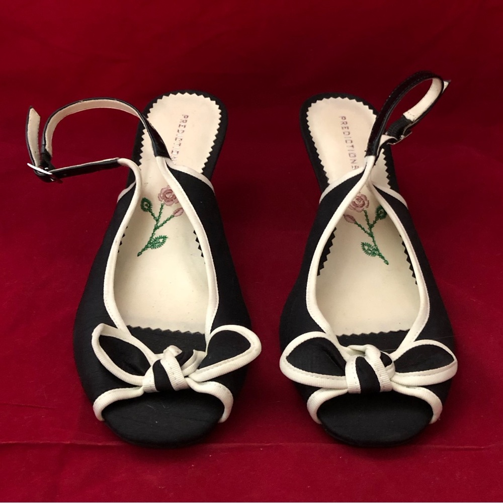 Prediction Retro Adjustable Bow Accent Heels